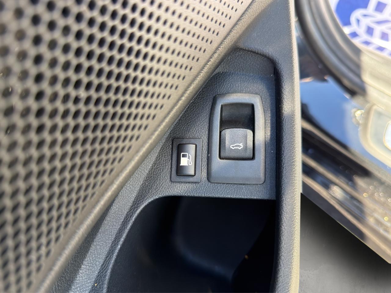 BMW 3-Series 330e 2022