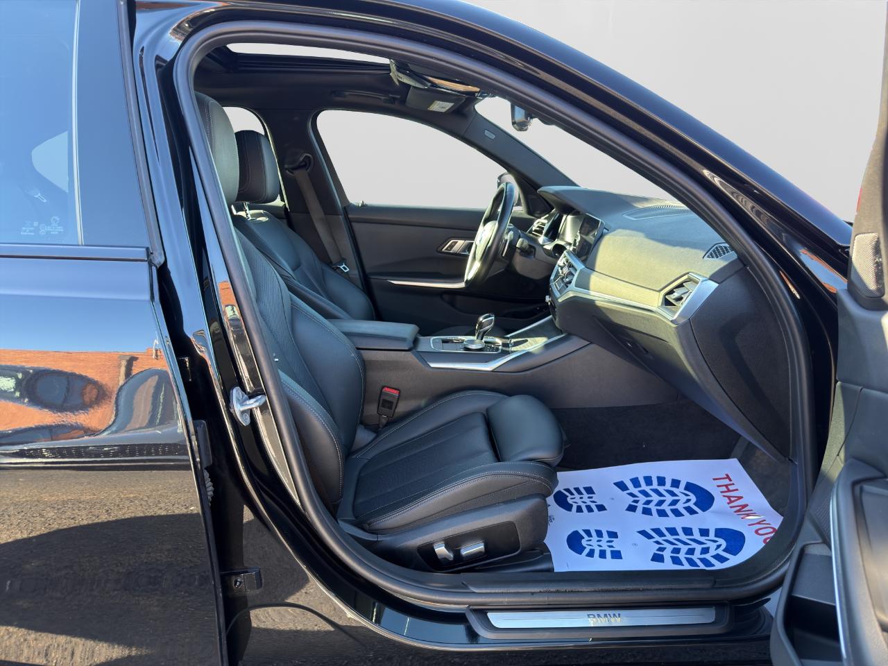 BMW 3-Series 330e 2022