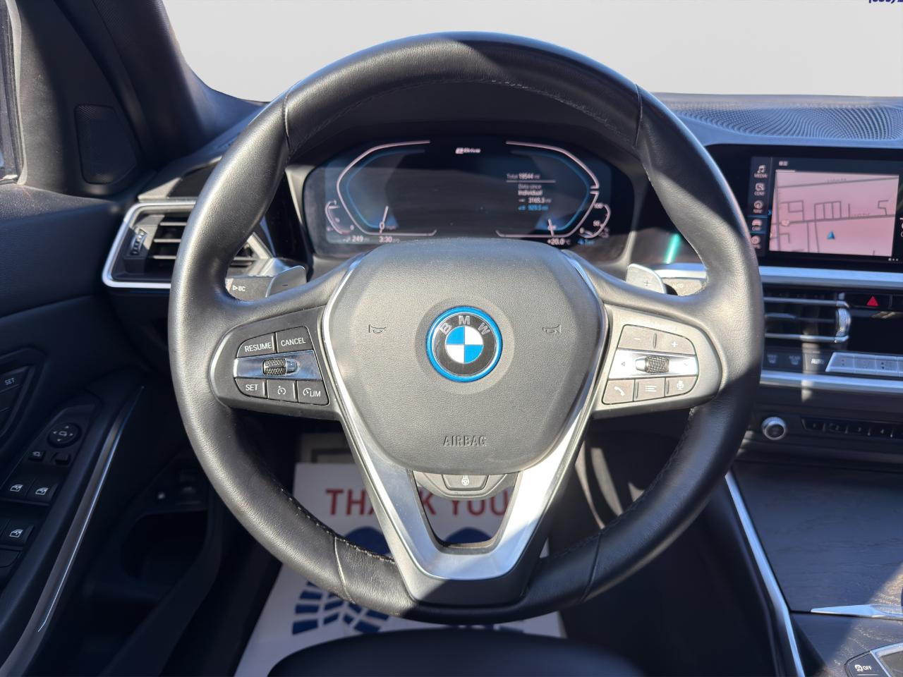 BMW 3-Series 330e 2022