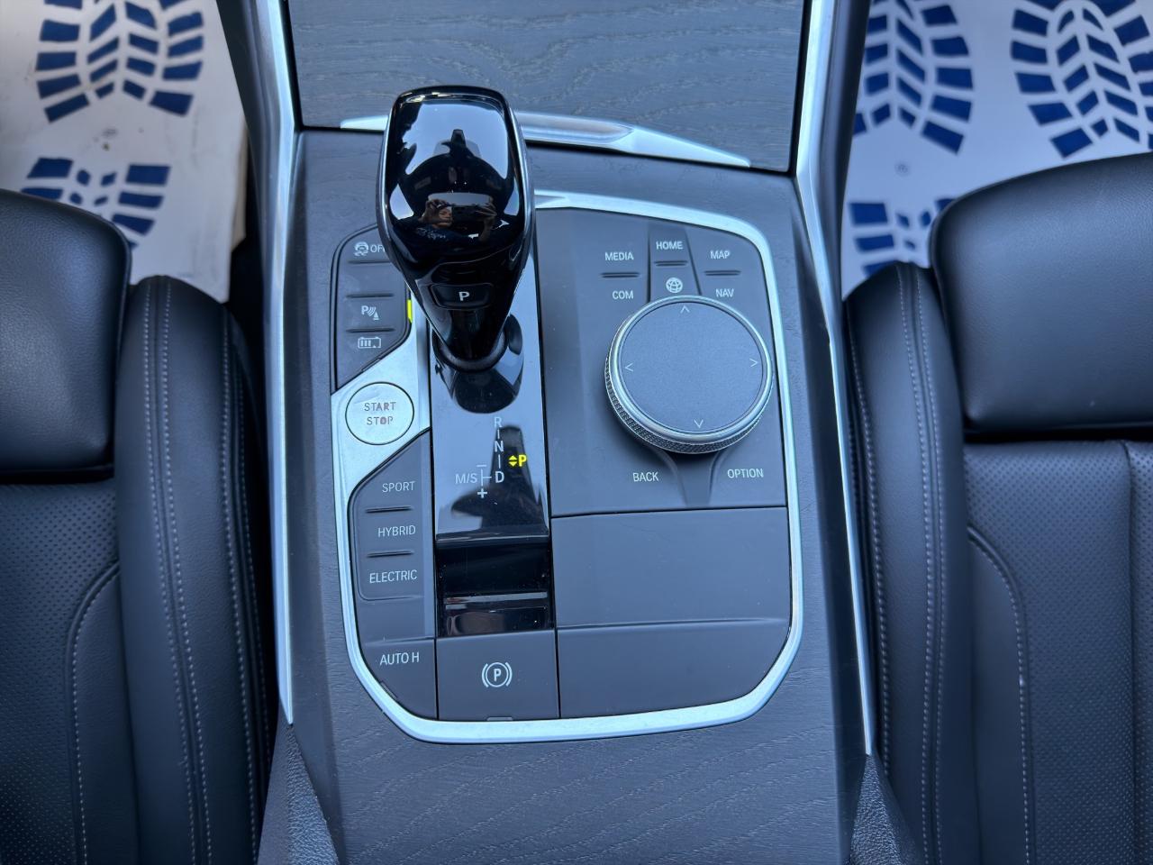BMW 3-Series 330e 2022