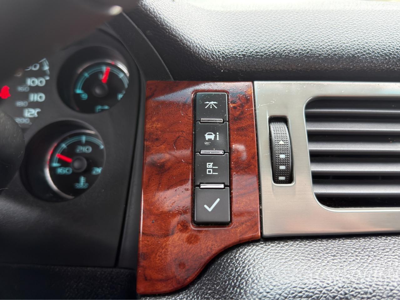 Chevrolet Tahoe LTZ 4WD 2010