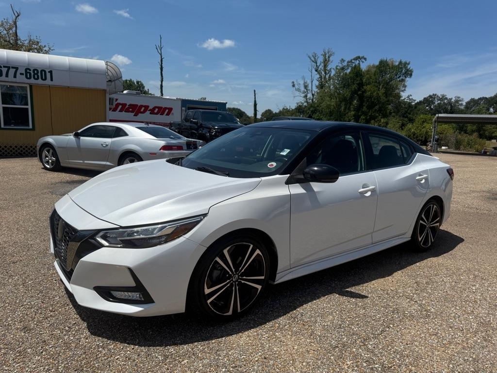 Nissan Sentra photo 2