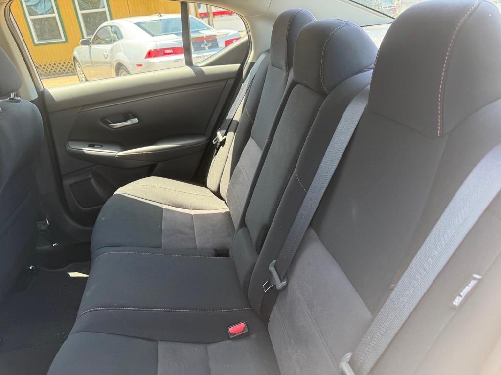 Nissan Sentra photo 9