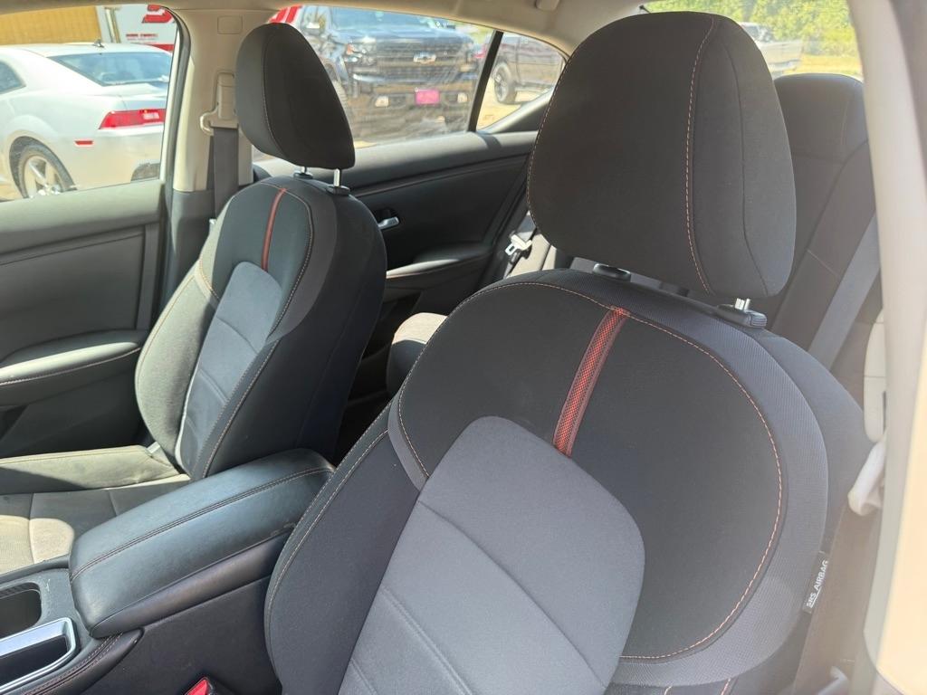 Nissan Sentra photo 10