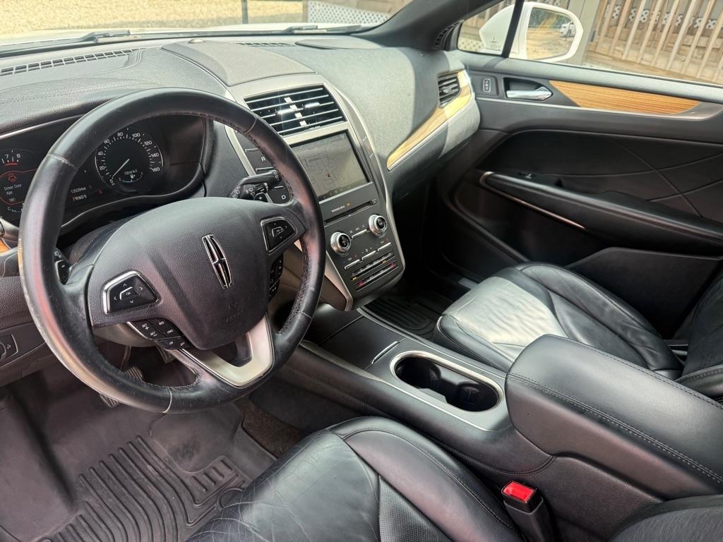 Lincoln MKC photo 10