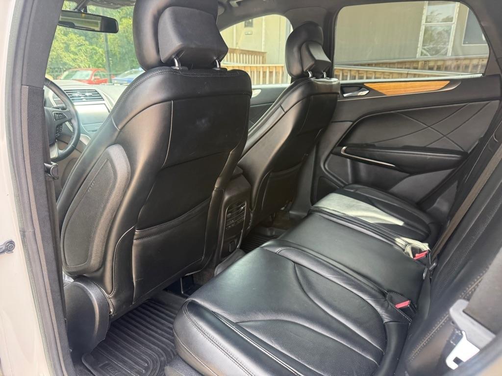 Lincoln MKC photo 12