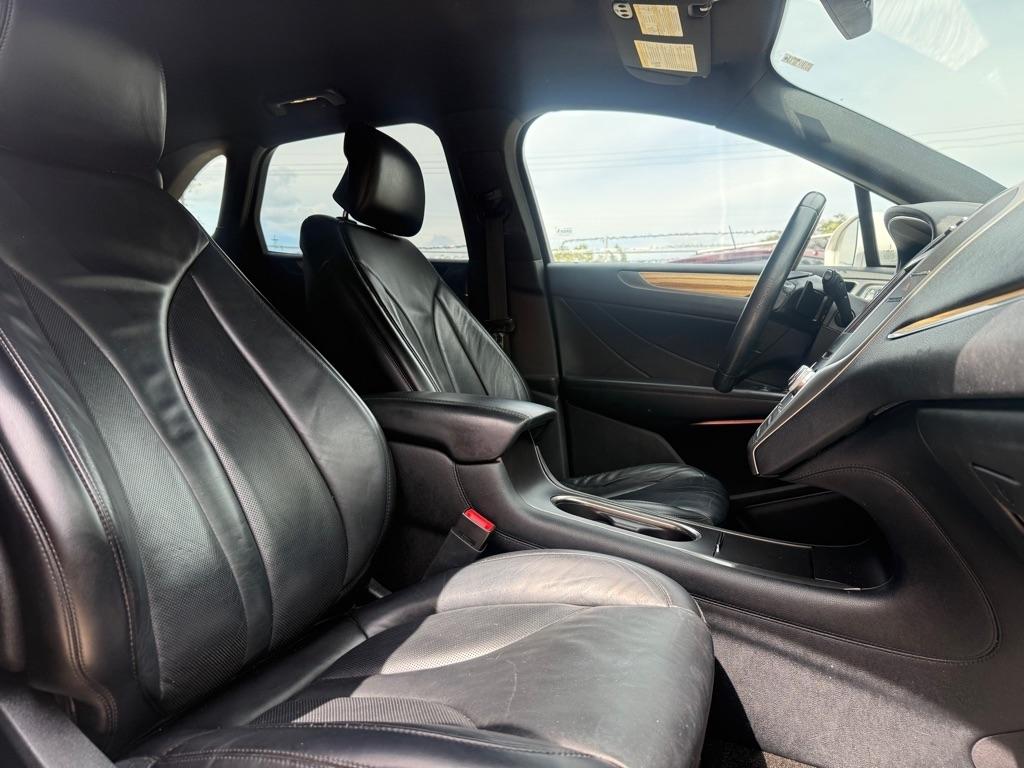 Lincoln MKC photo 13