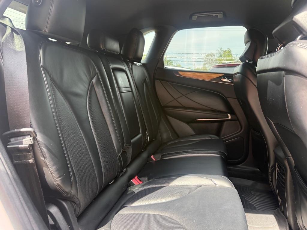 Lincoln MKC photo 15