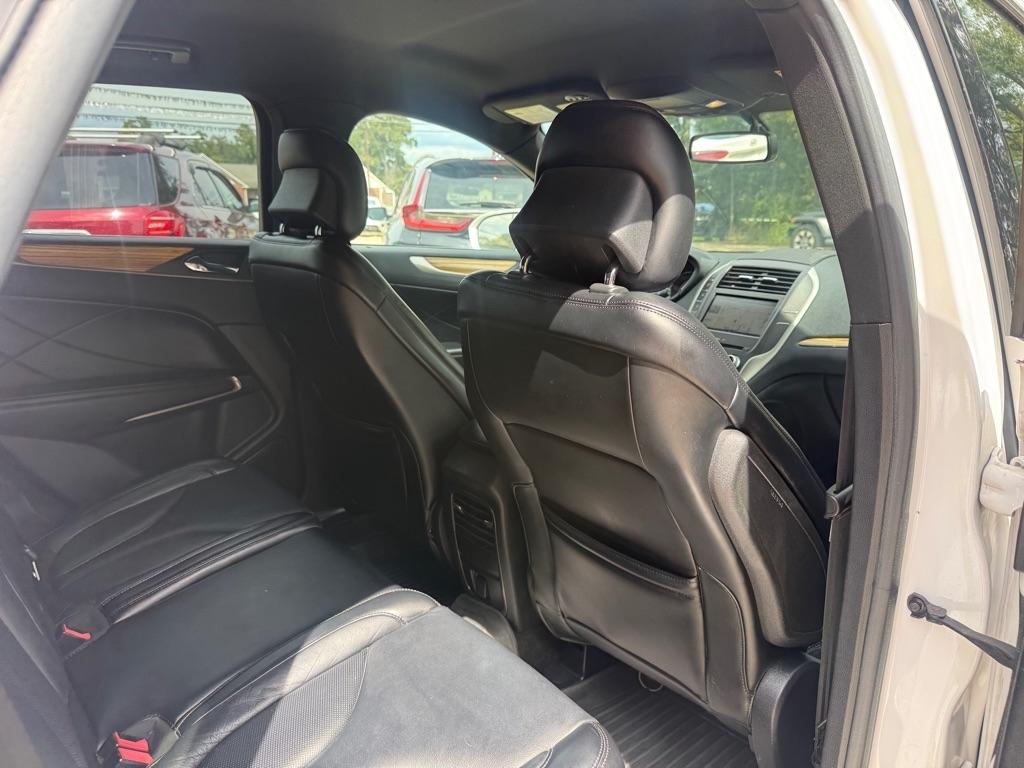Lincoln MKC photo 16