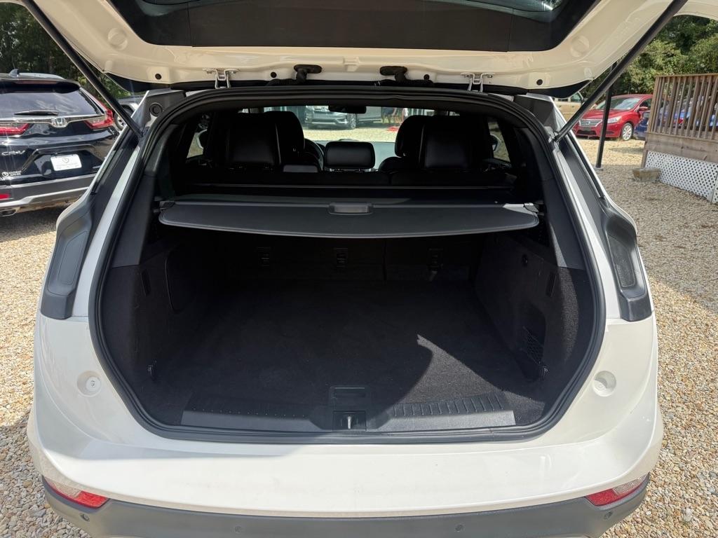 Lincoln MKC photo 17