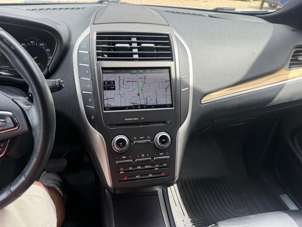 Lincoln MKC photo 23