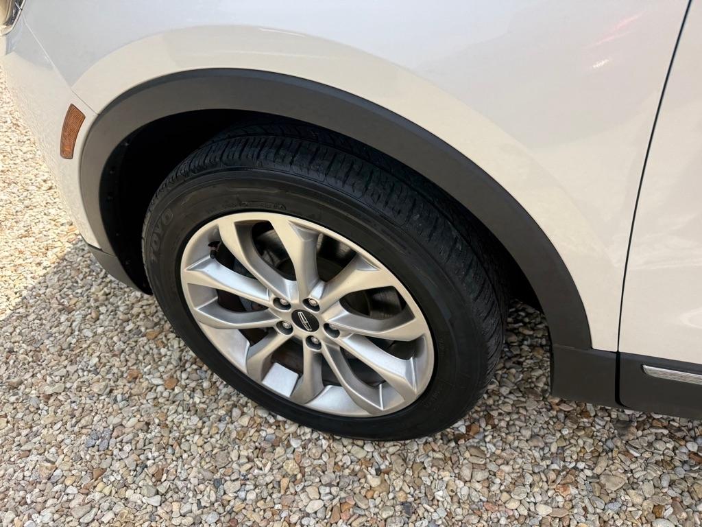 Lincoln MKC photo 27