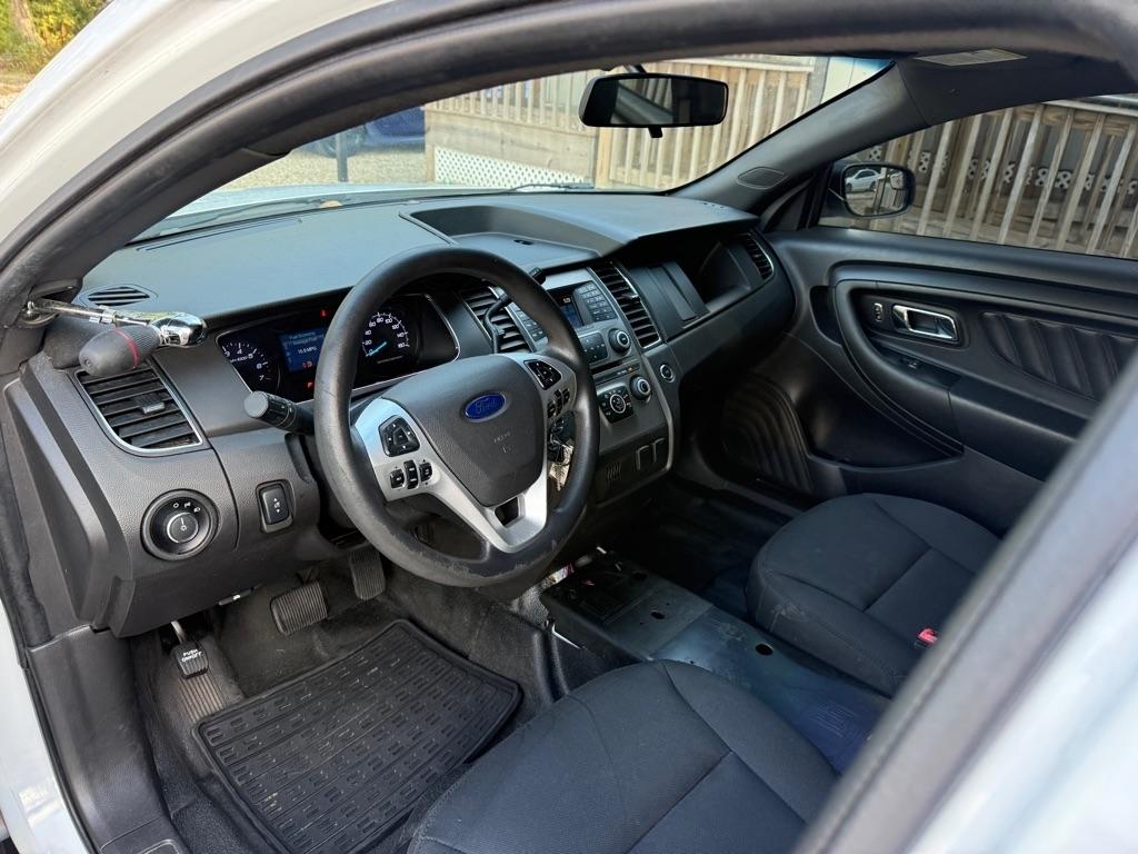 Ford Taurus photo 10