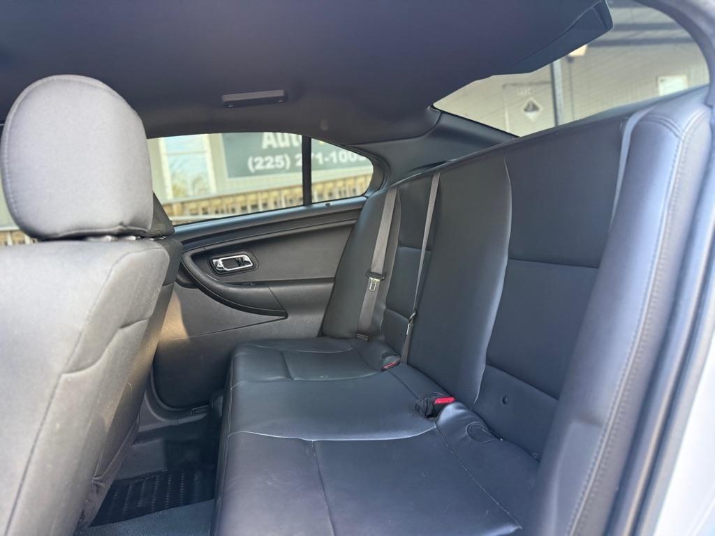 Ford Taurus photo 11