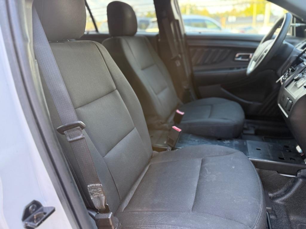 Ford Taurus photo 13