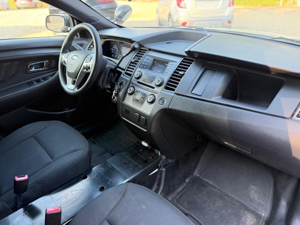 Ford Taurus photo 14
