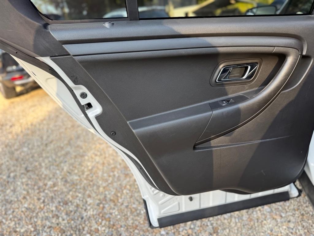 Ford Taurus photo 20