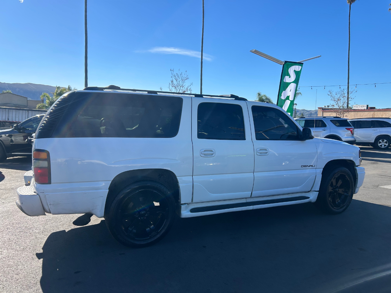 GMC Yukon Denali XL 2004