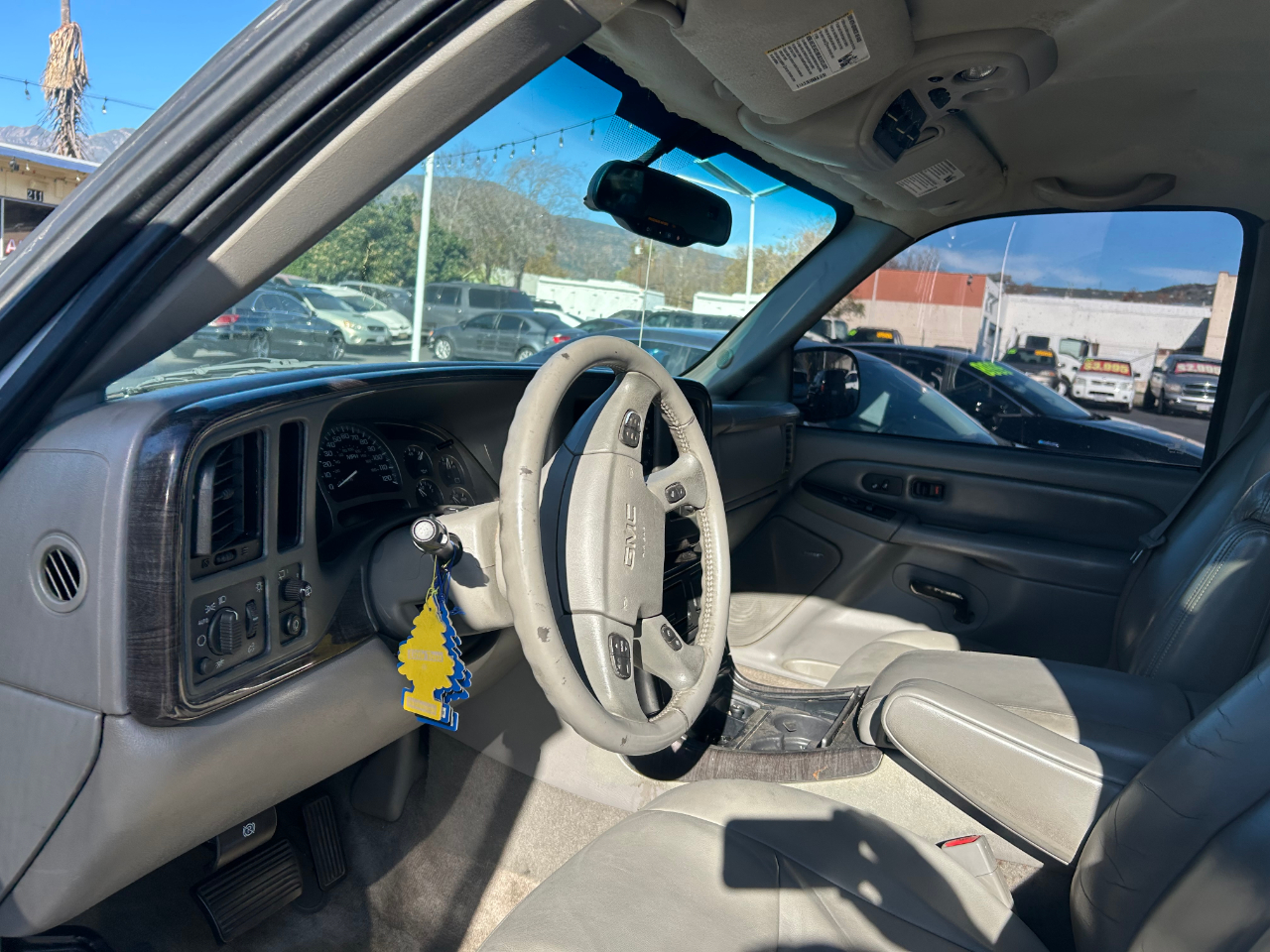 GMC Yukon Denali XL 2004