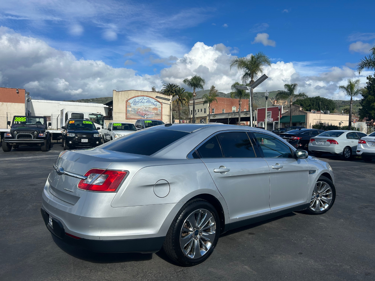 Ford Taurus Limited FWD 2011