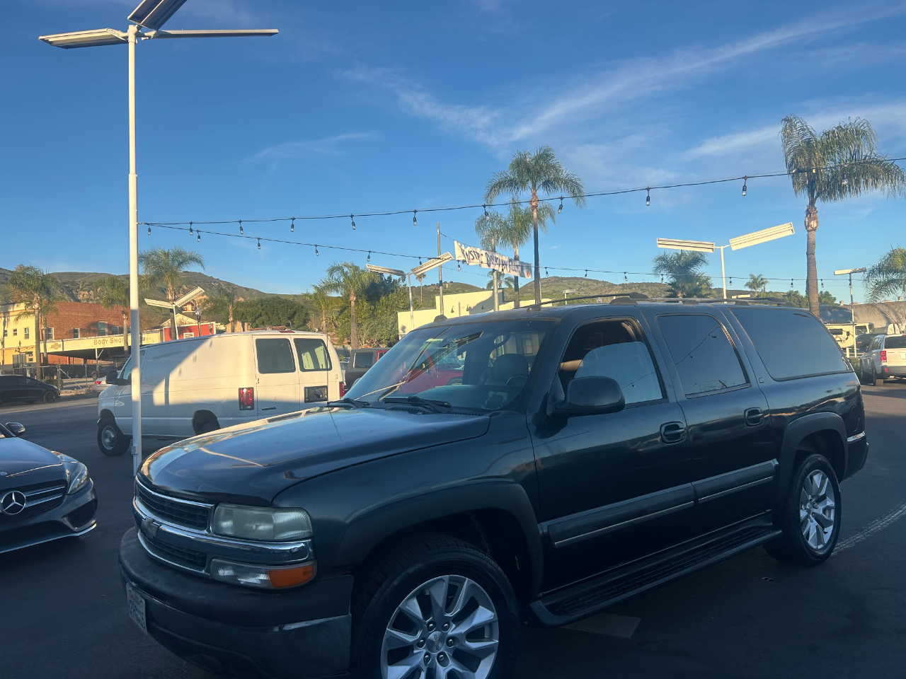 2004 Chevrolet Suburban 1500 2WD