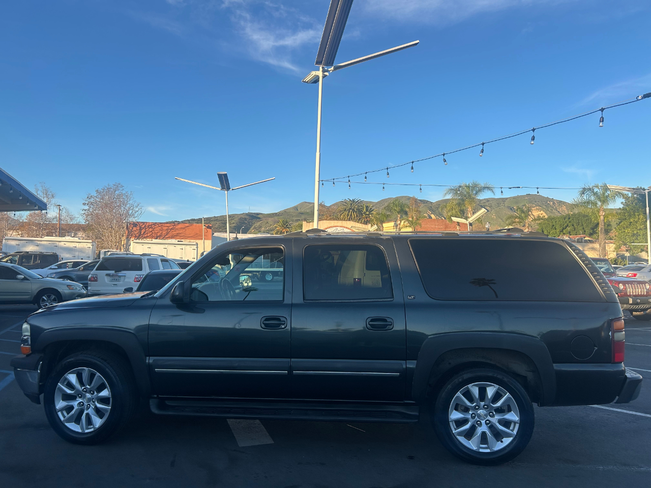 Chevrolet Suburban 1500 2WD 2004