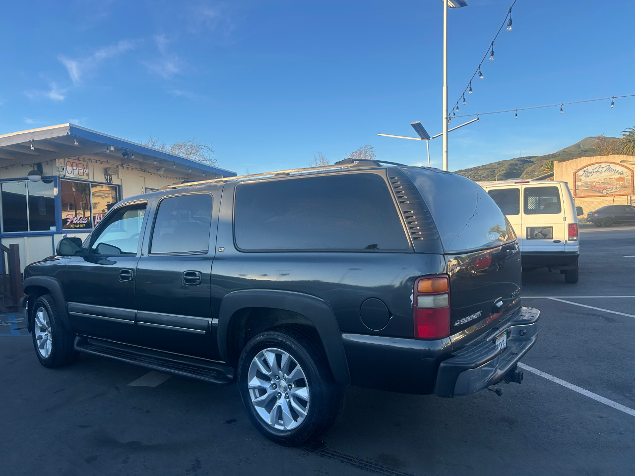 Chevrolet Suburban 1500 2WD 2004