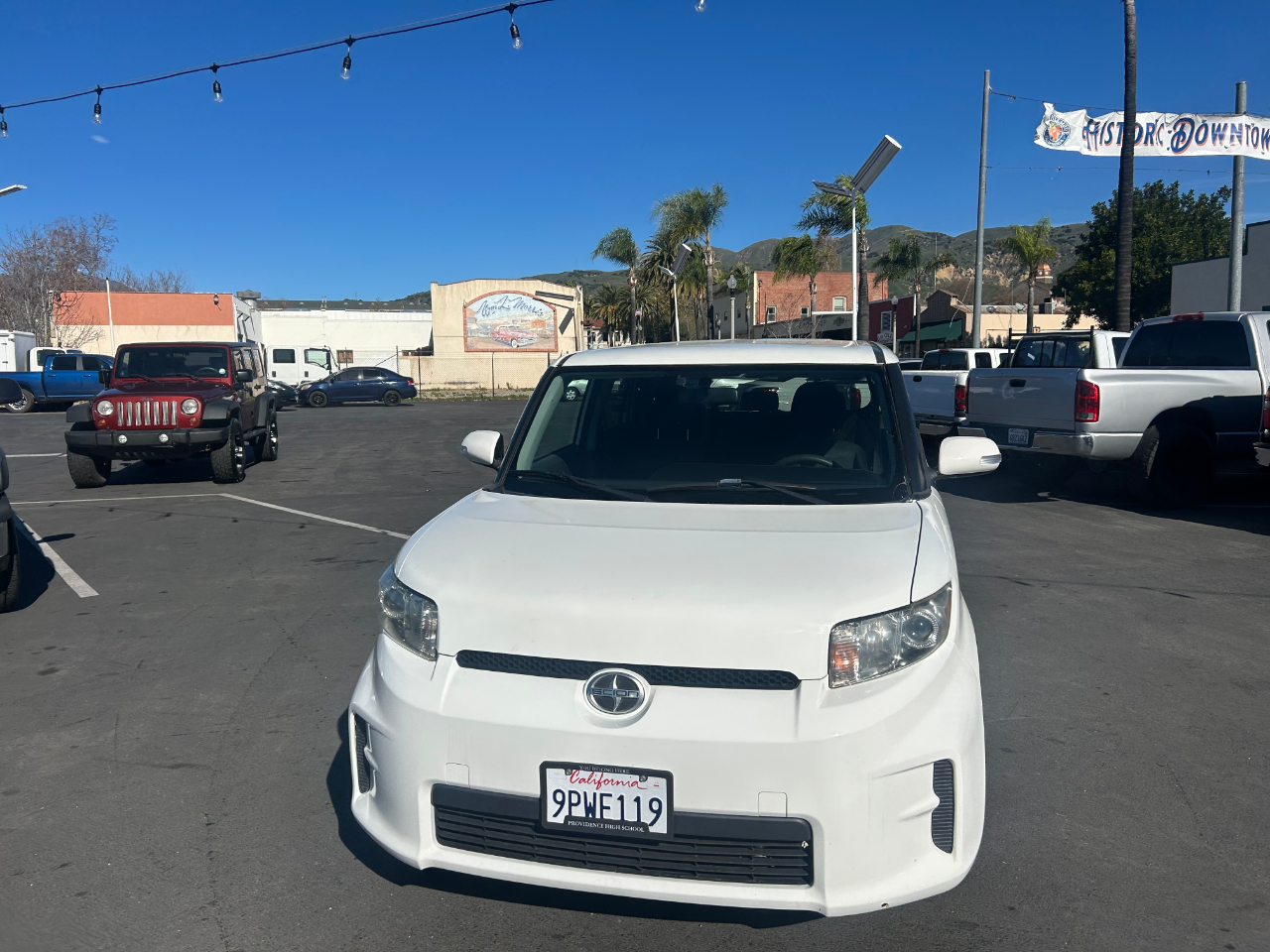 Scion xB 5-Door Wagon 5-Spd MT 2012