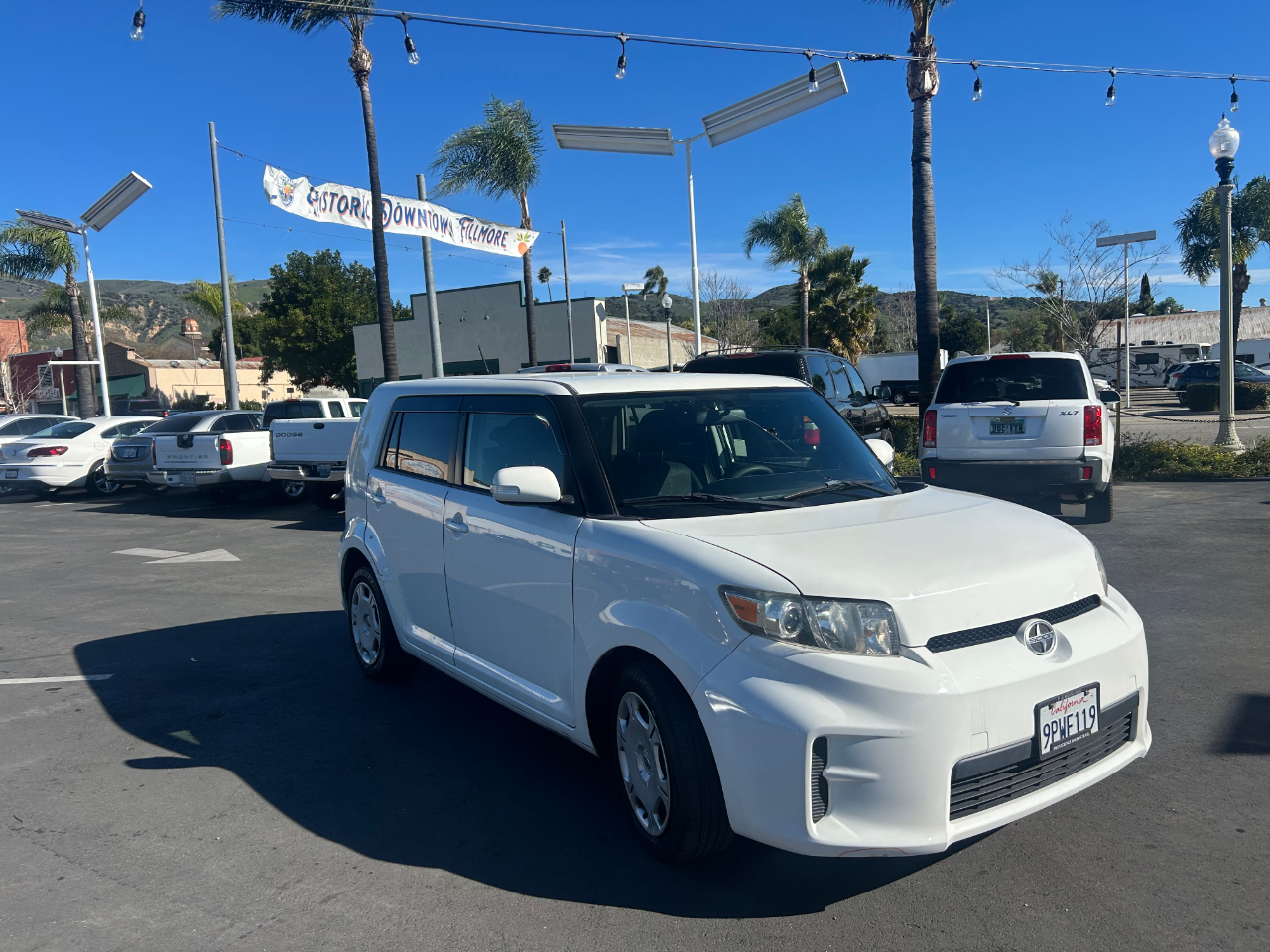 Scion xB 5-Door Wagon 5-Spd MT 2012