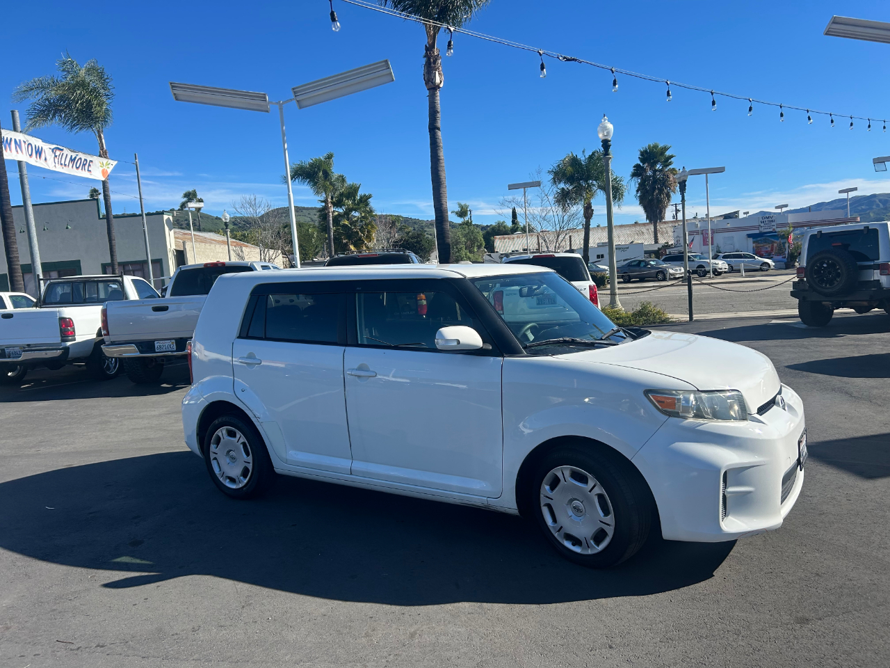 Scion xB 5-Door Wagon 5-Spd MT 2012