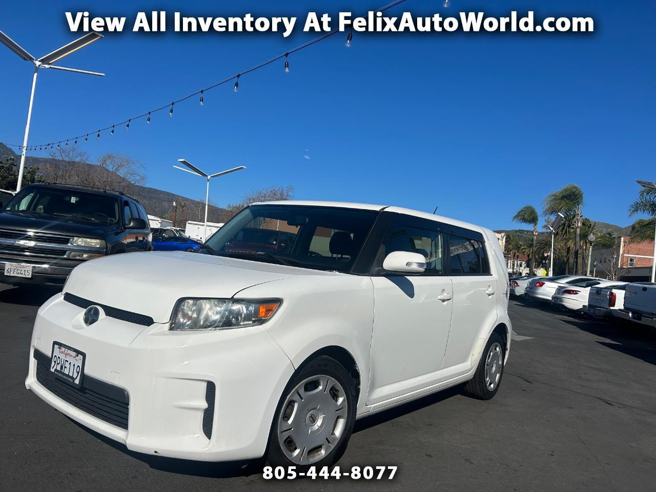 Scion xB 5-Door Wagon 5-Spd MT 2012