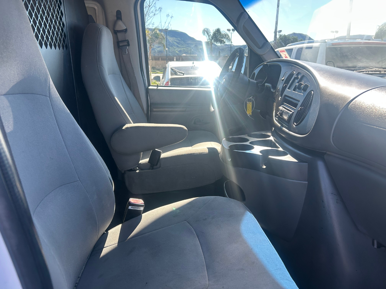 Ford Econoline E-250 2006