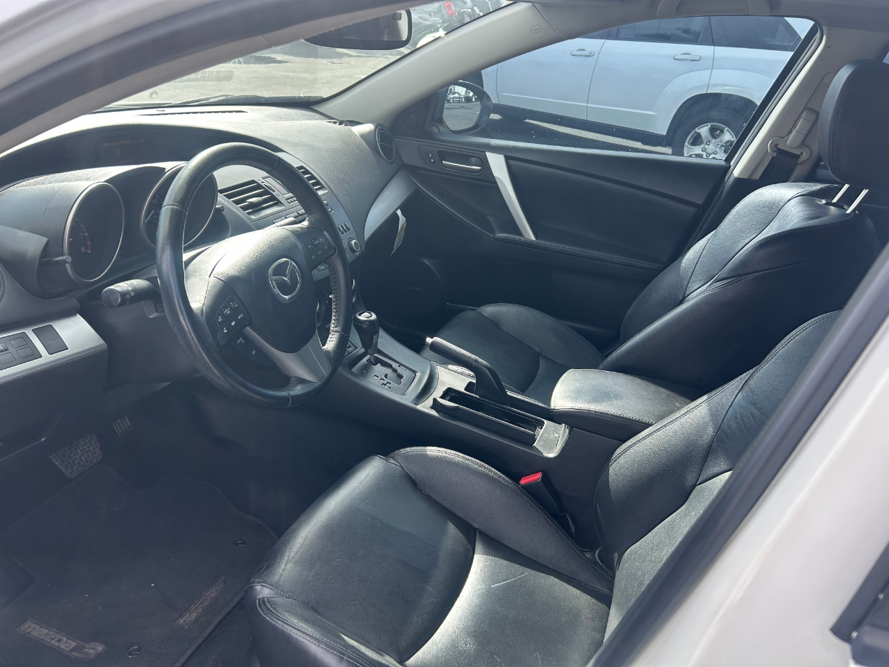 Mazda MAZDA3 I Grand Touring 4-Door 2012