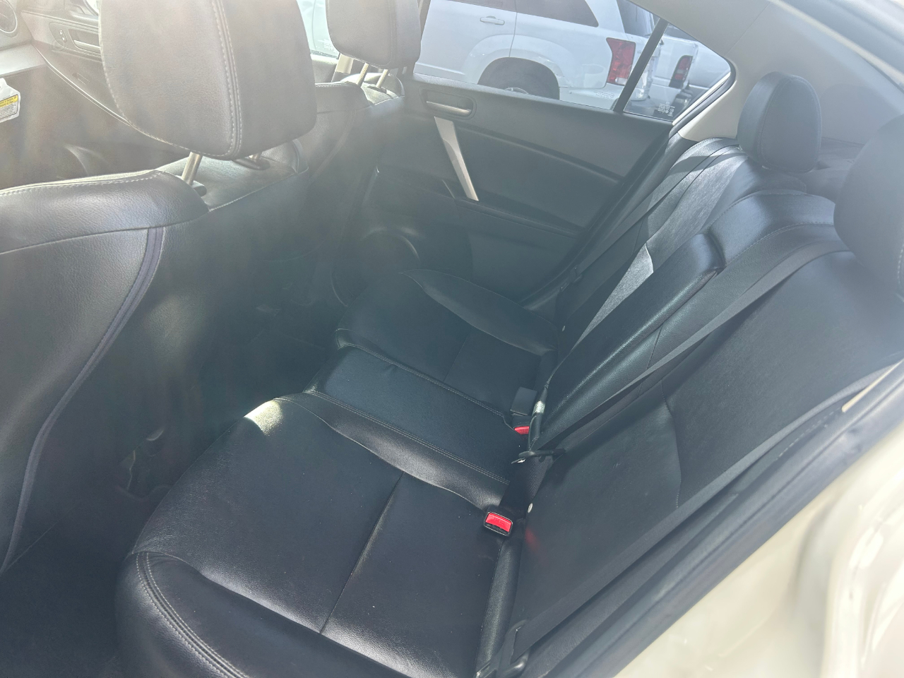 Mazda MAZDA3 I Grand Touring 4-Door 2012