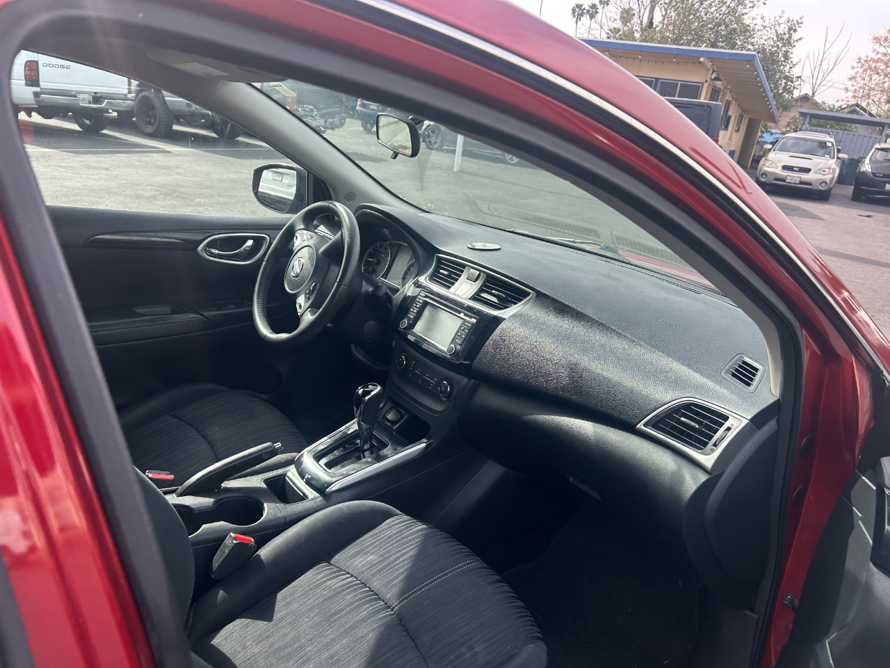 Nissan Sentra S 6MT 2017