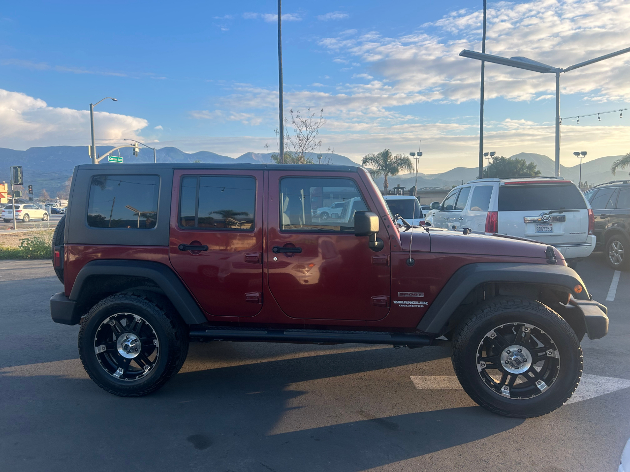 Jeep Wrangler Unlimited Sport 4WD 2010