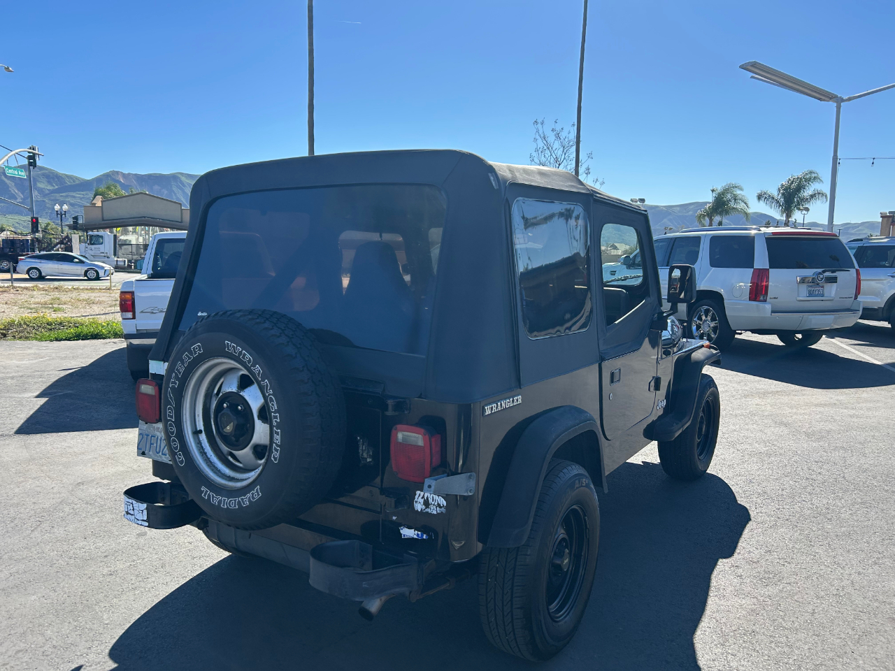 Jeep Wrangler SE 2D SUV 4WD 1990