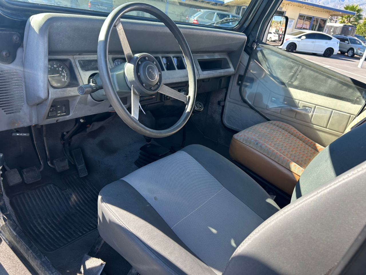 Jeep Wrangler SE 2D SUV 4WD 1990