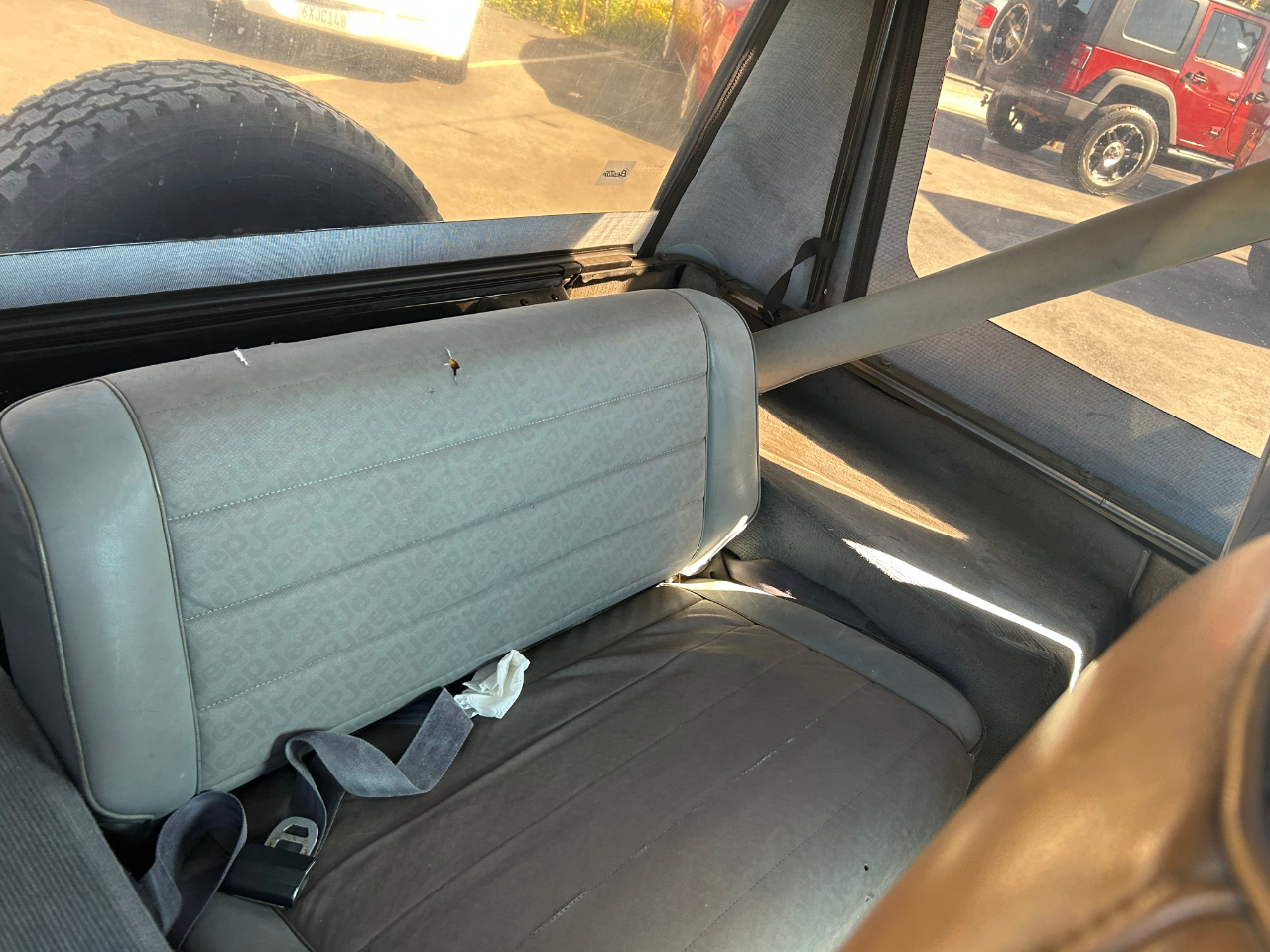 Jeep Wrangler SE 2D SUV 4WD 1990