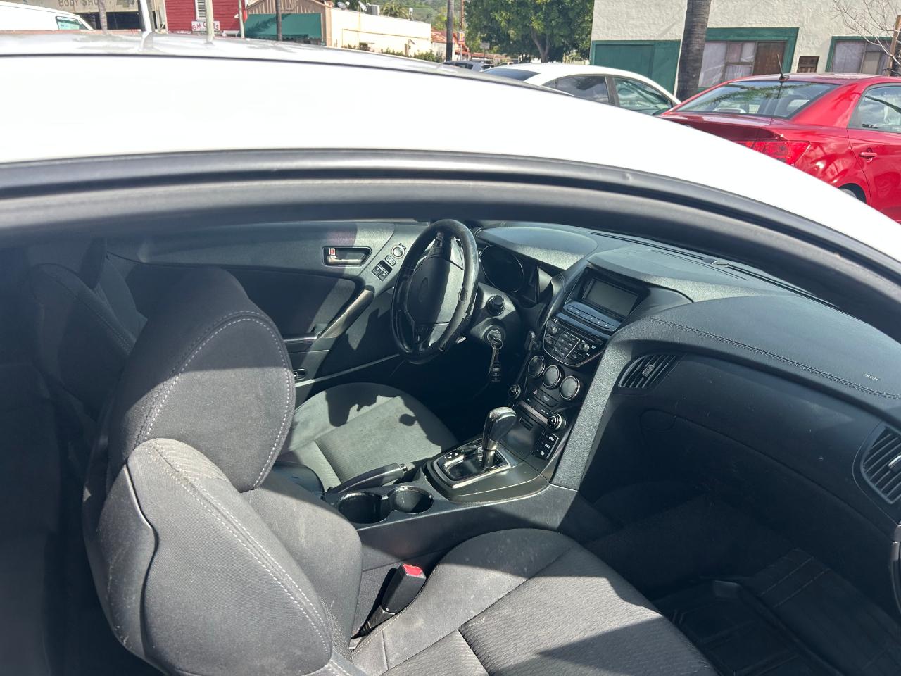 Hyundai Genesis Coupe 2.0T Auto 2013