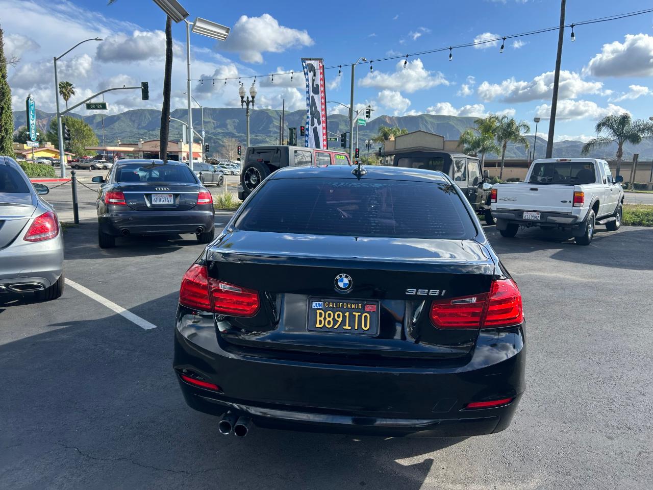 BMW 3-Series 328i Sedan 2012