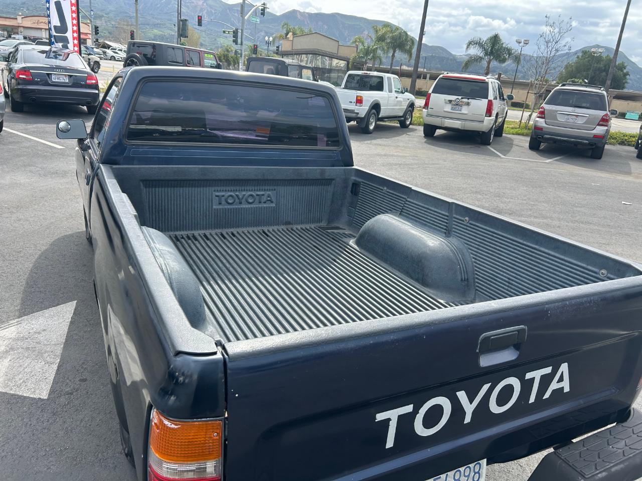 Toyota Pickup Reg. Cab 2WD 1993