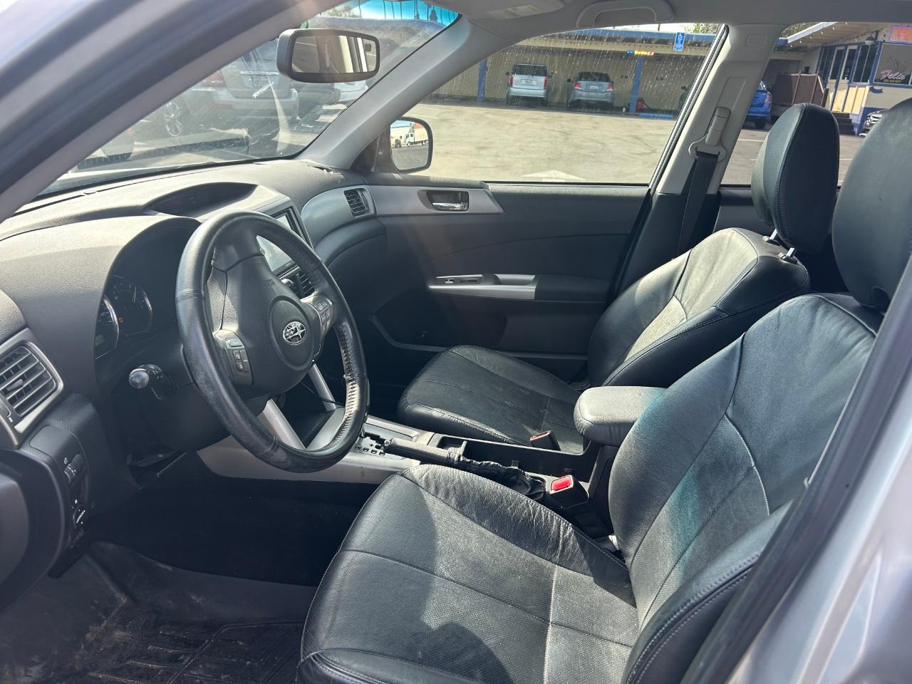 Subaru Forester 2.5X Limited 2010