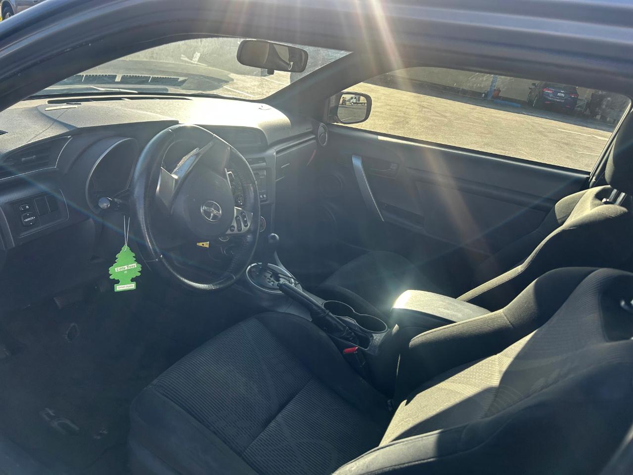 Scion tC Sports Coupe 6-Spd AT 2013