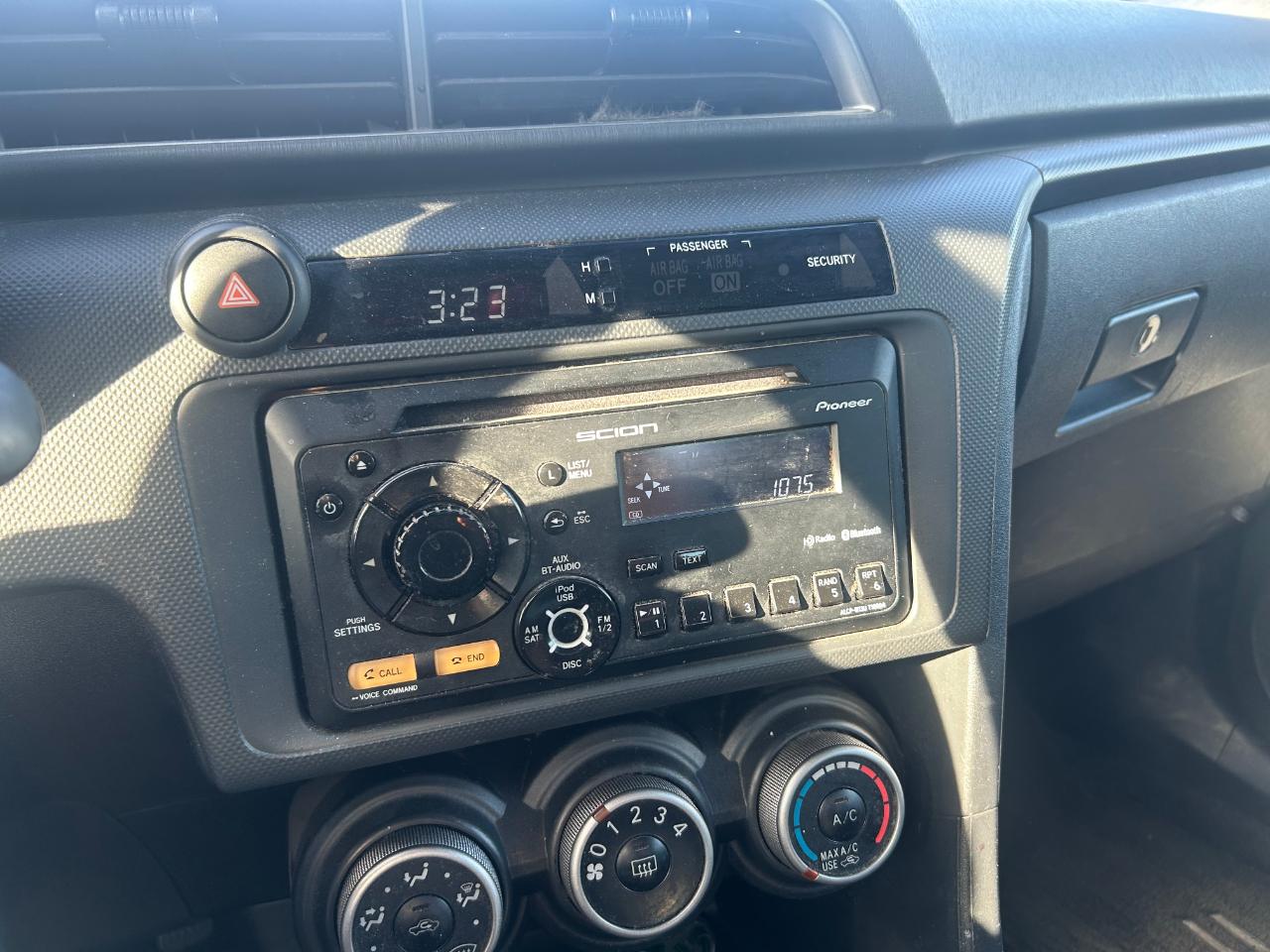 Scion tC Sports Coupe 6-Spd AT 2013