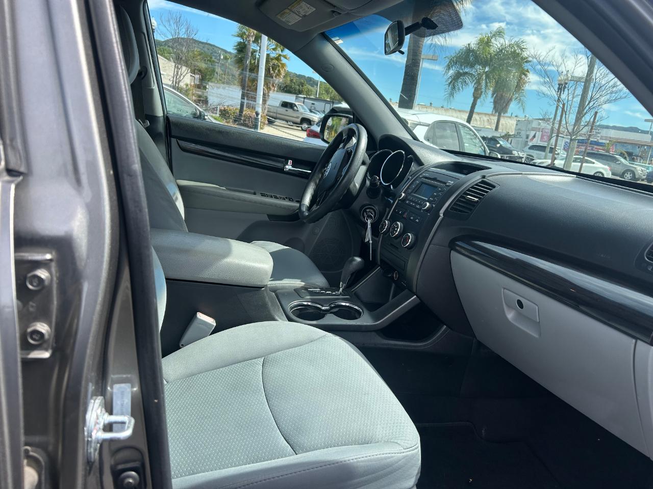 Kia Sorento LX 2WD 2013