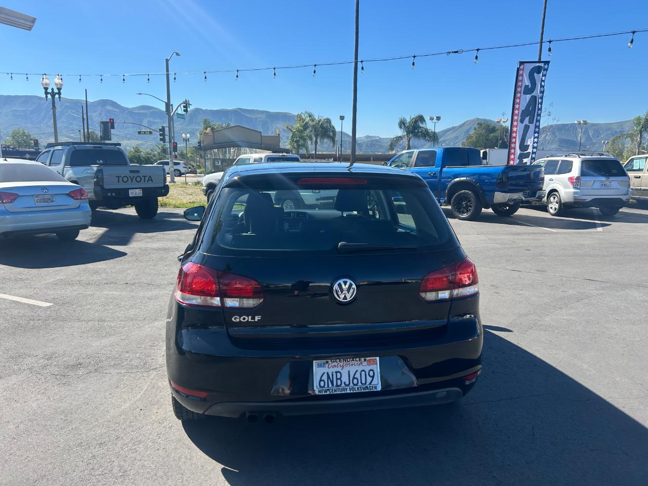 Volkswagen Golf 2.5L 4-Door PZEV 2010