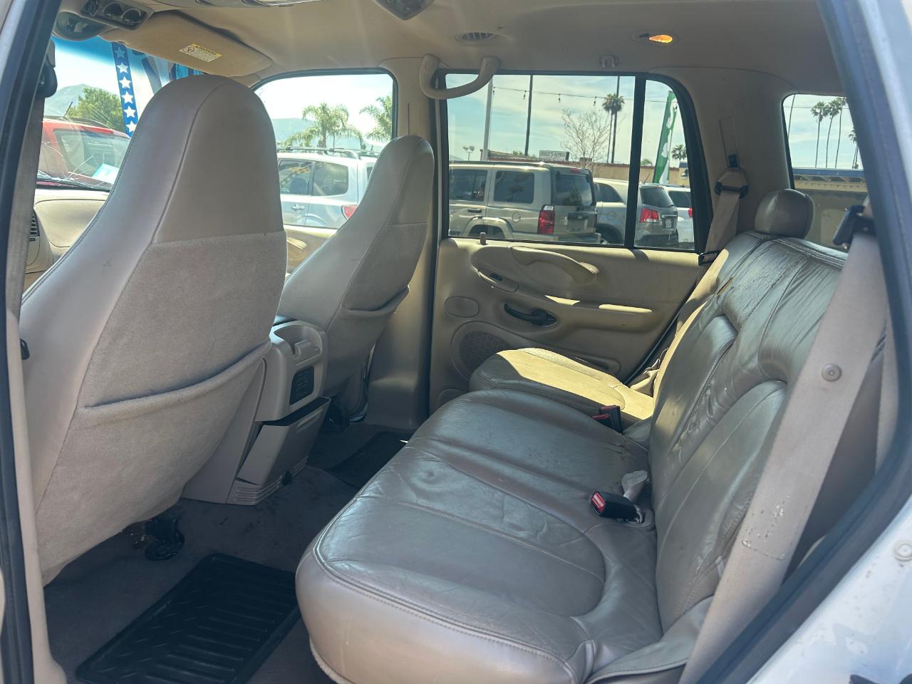 Ford Expedition XLT 2WD 2001