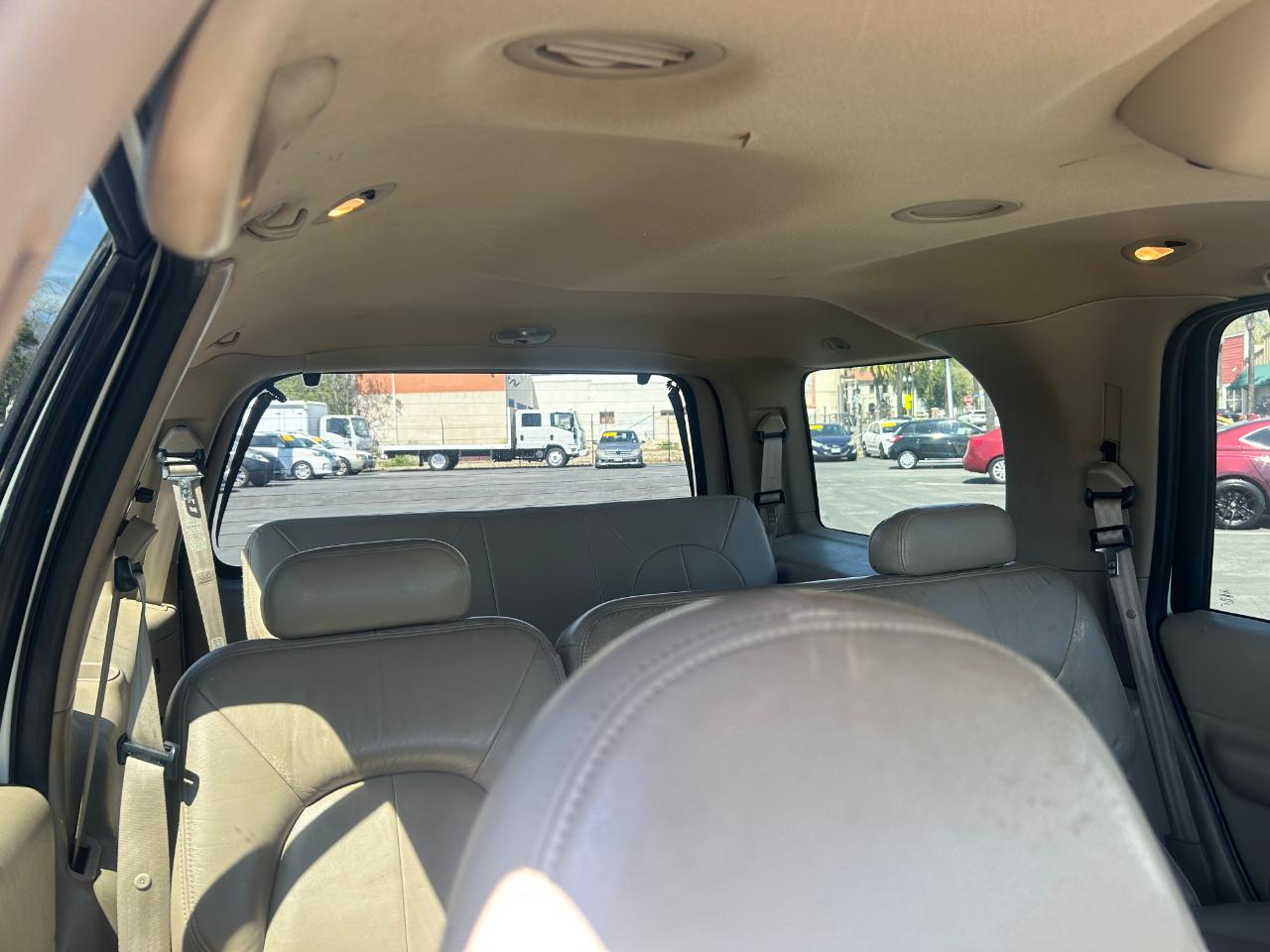 Ford Expedition XLT 2WD 2001