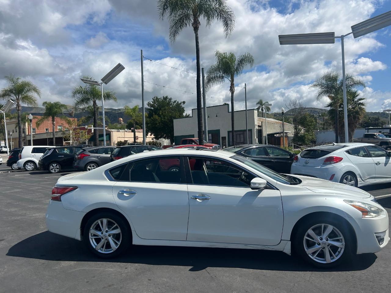 Nissan Altima 4dr Sdn I4 2.5 SV 2015